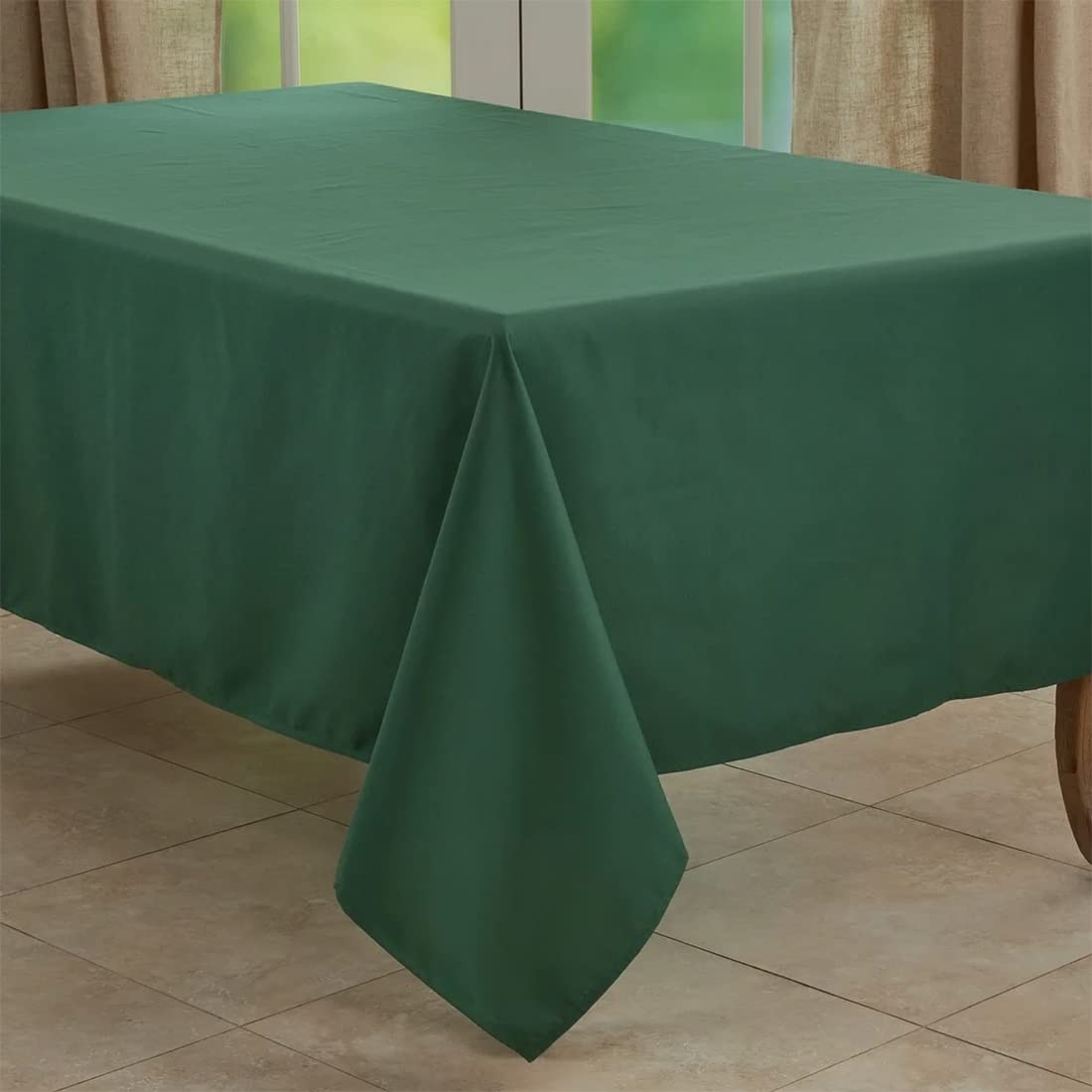 Fennco Styles Classic Everyday Design Solid Color Tablecloth - Table Cover for Home Décor, Baquets, Family Gathering and Special Occasion
